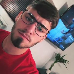 Meet your Posher, Rolando